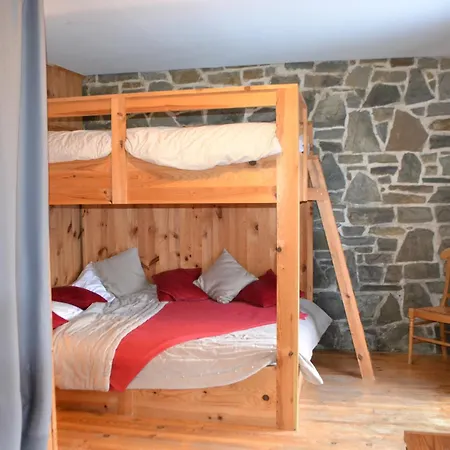 Les Grosses Pierres בקתה